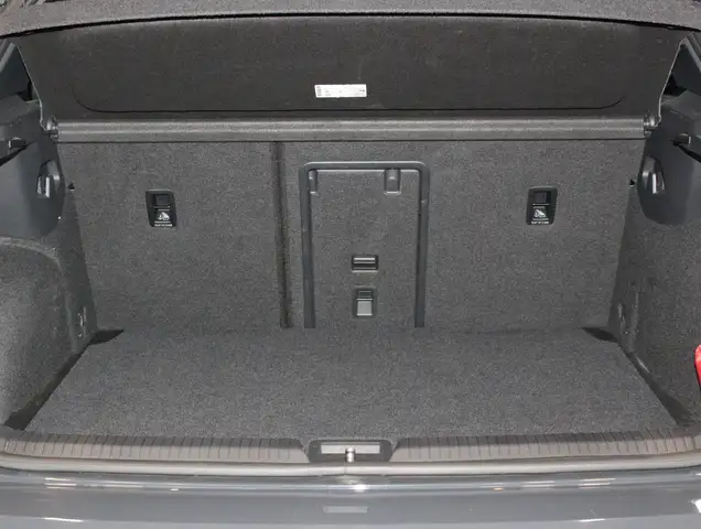 Volkswagen Golf view 7