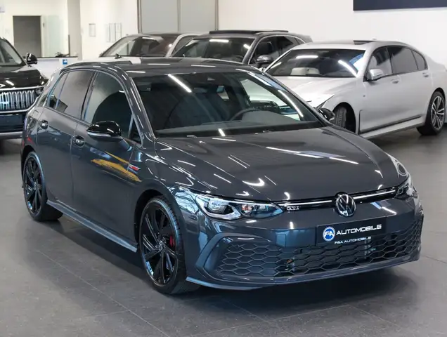 Volkswagen Golf view 2