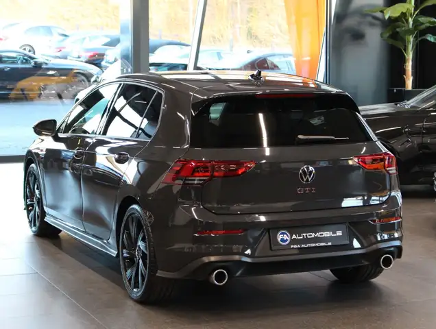 Volkswagen Golf view 4
