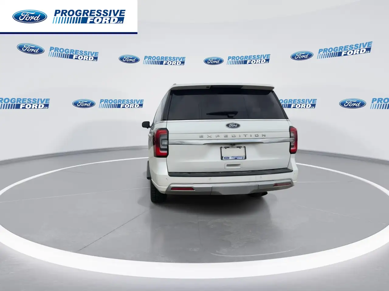 Ford Expedition снимка Ford Expedition