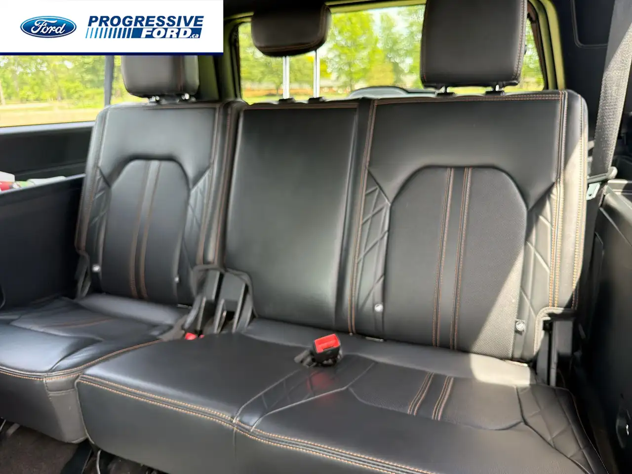 Ford Expedition снимка Ford Expedition