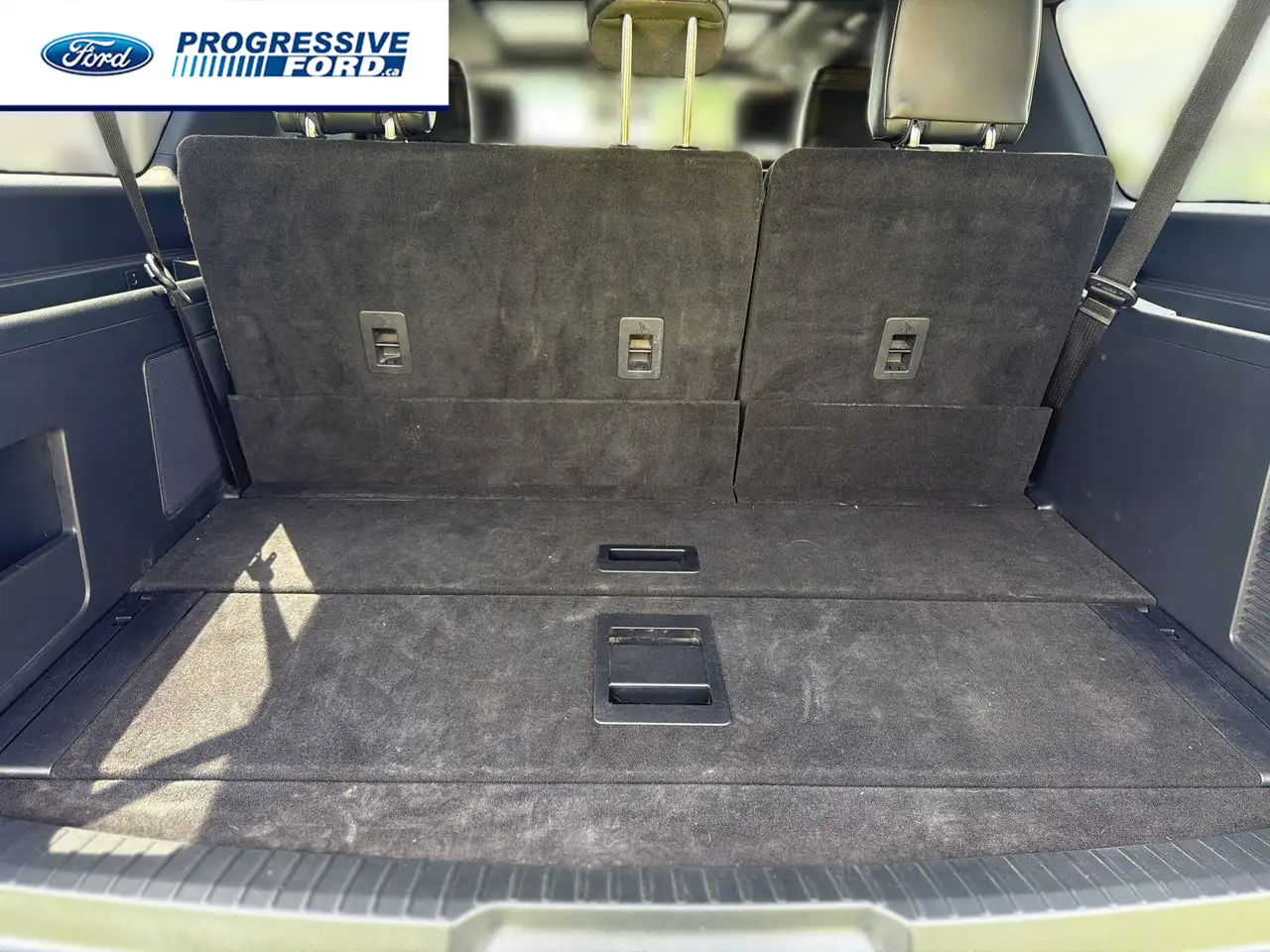 Ford Expedition снимка Ford Expedition
