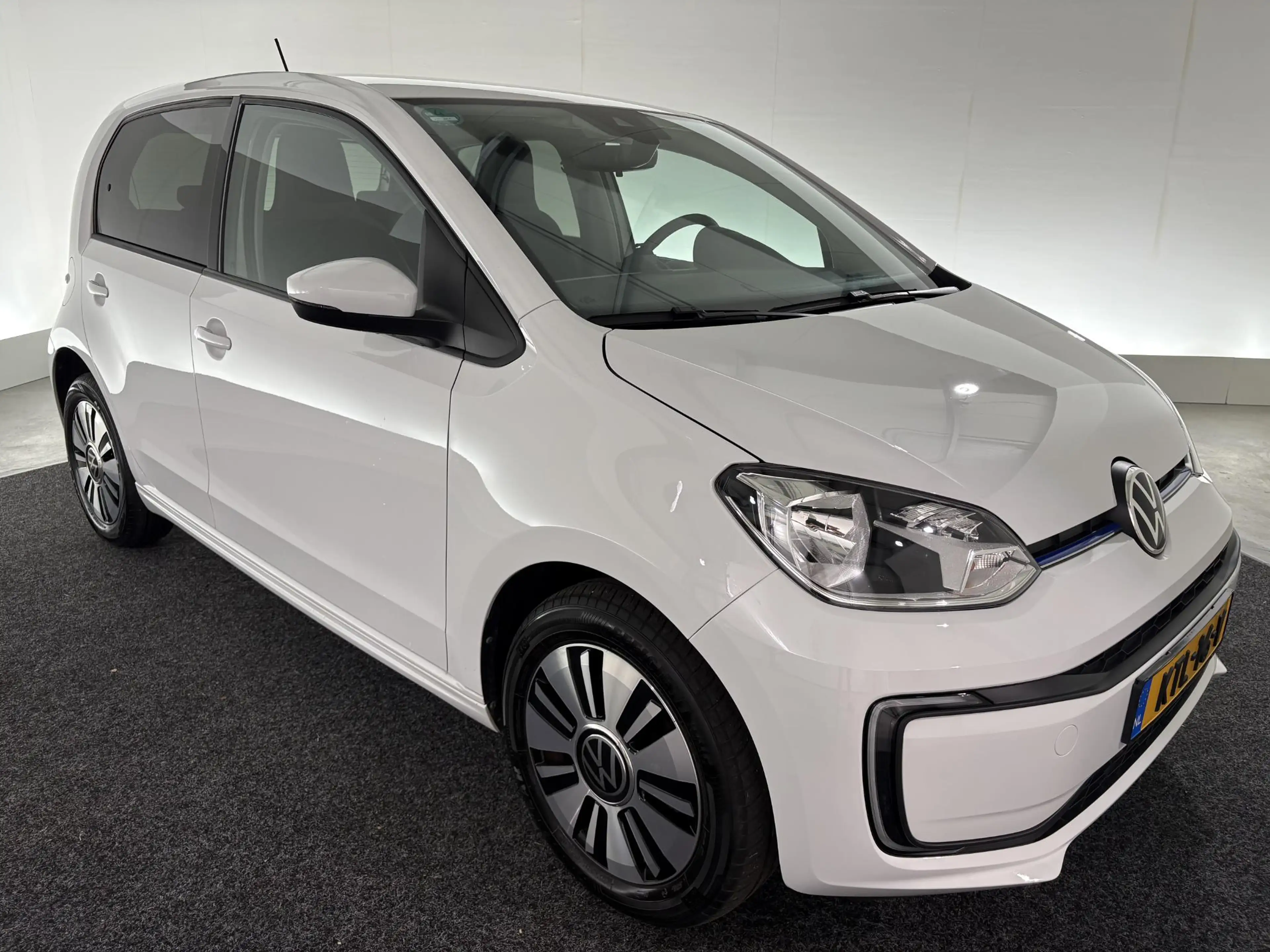 Volkswagen e-up! e-up! Style | CAMERA | CRUISE | SOH 90% | STOELVER — photo 26