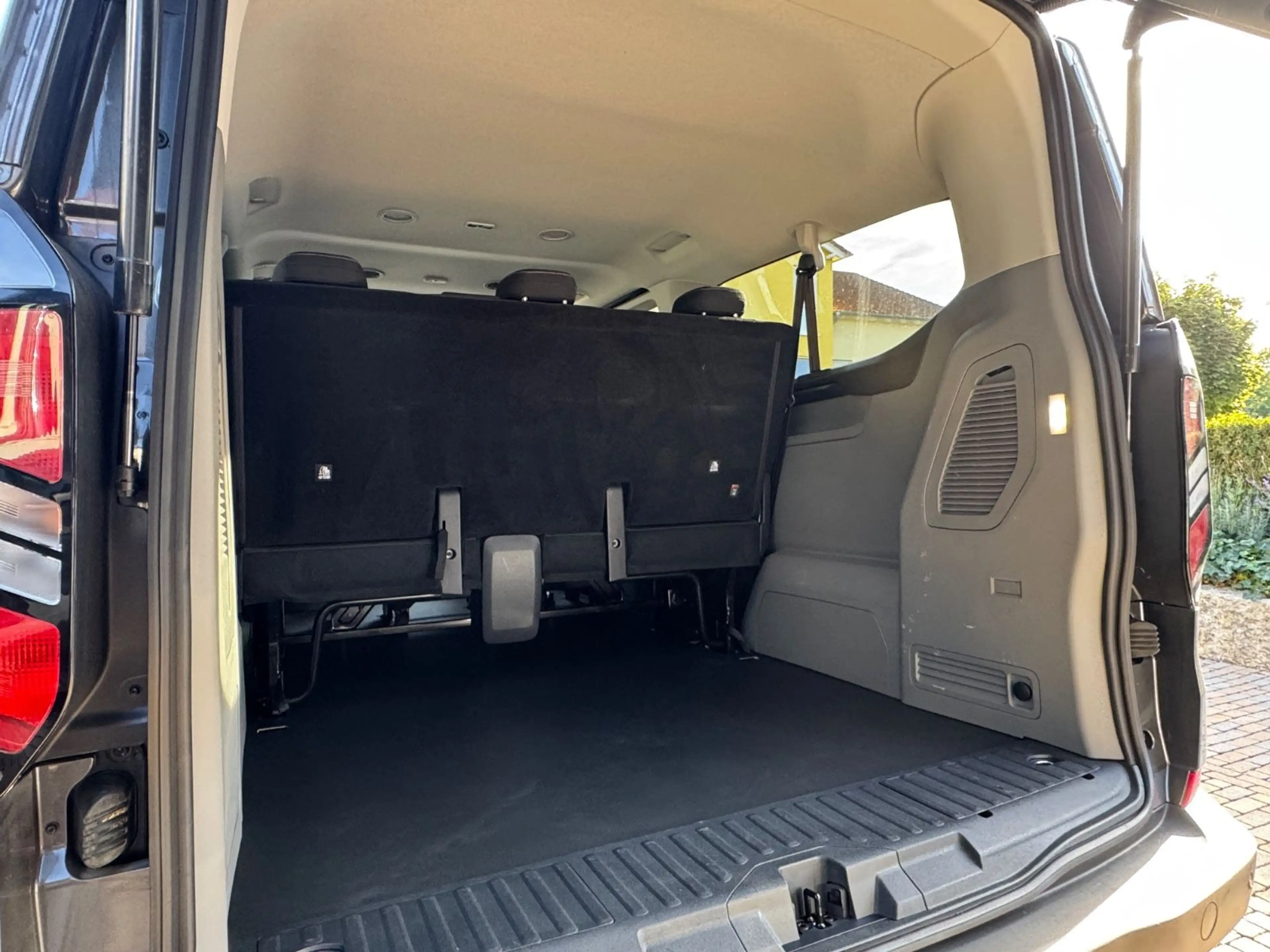 Ford Transit Custom Kombi 320 125 KW Automat.8Sitzer — photo 14