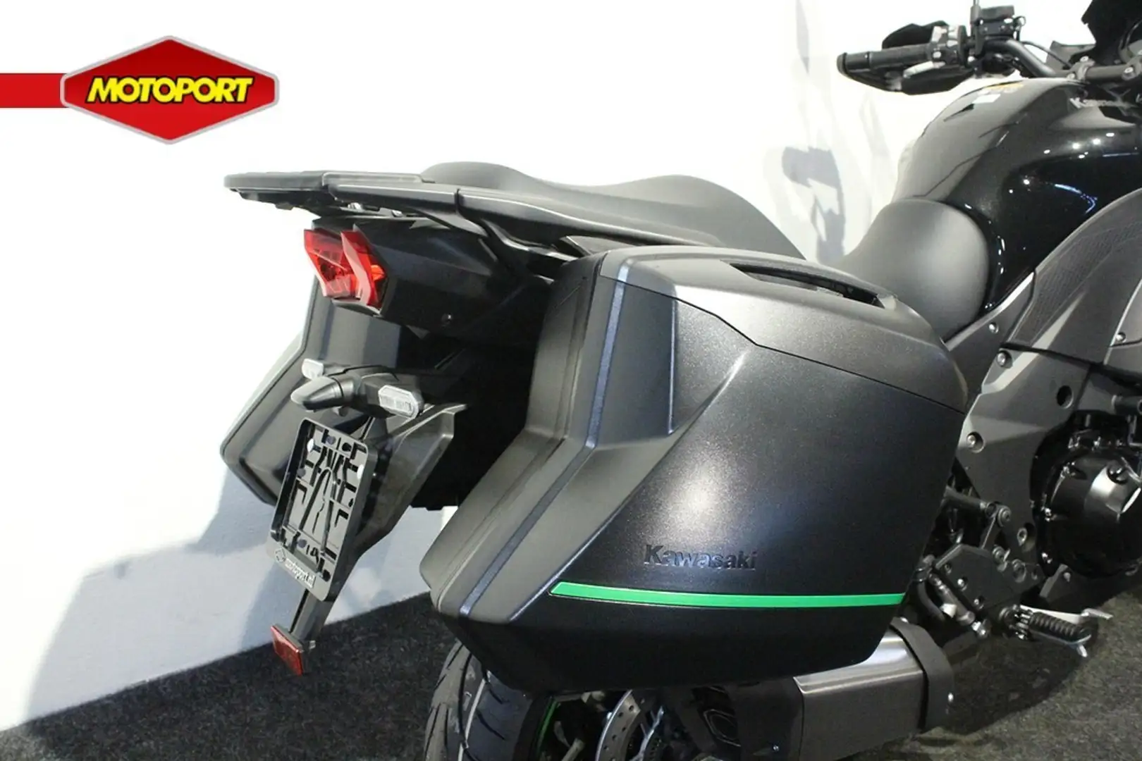 Kawasaki Versys 1100 Negro - 2