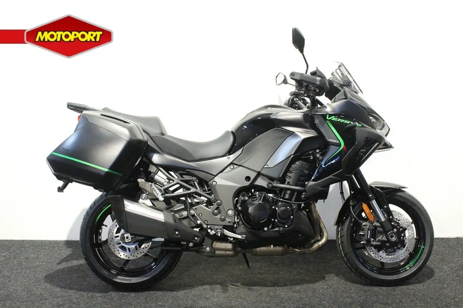 Kawasaki Versys 1100 Negro - 1