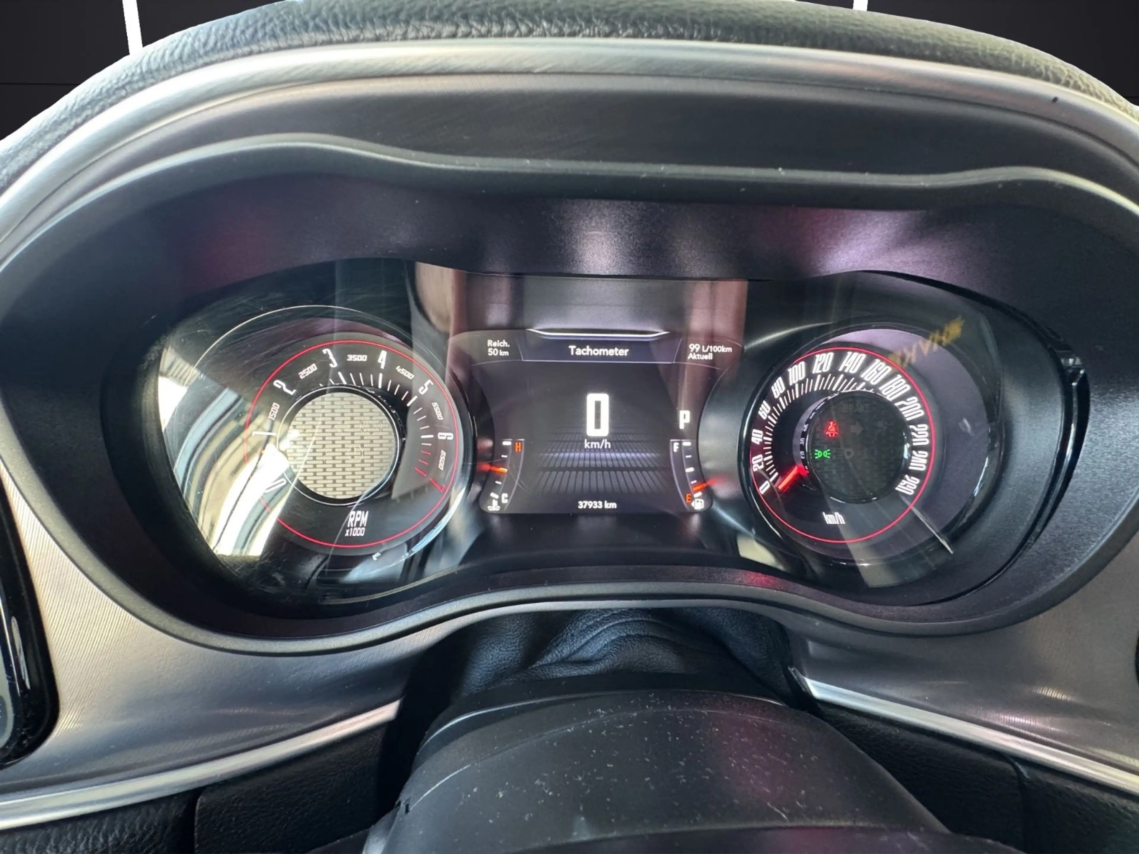 Dodge Challenger 5.7 V8 SRT SHAKER /LEDER/HELLCAT — photo 14