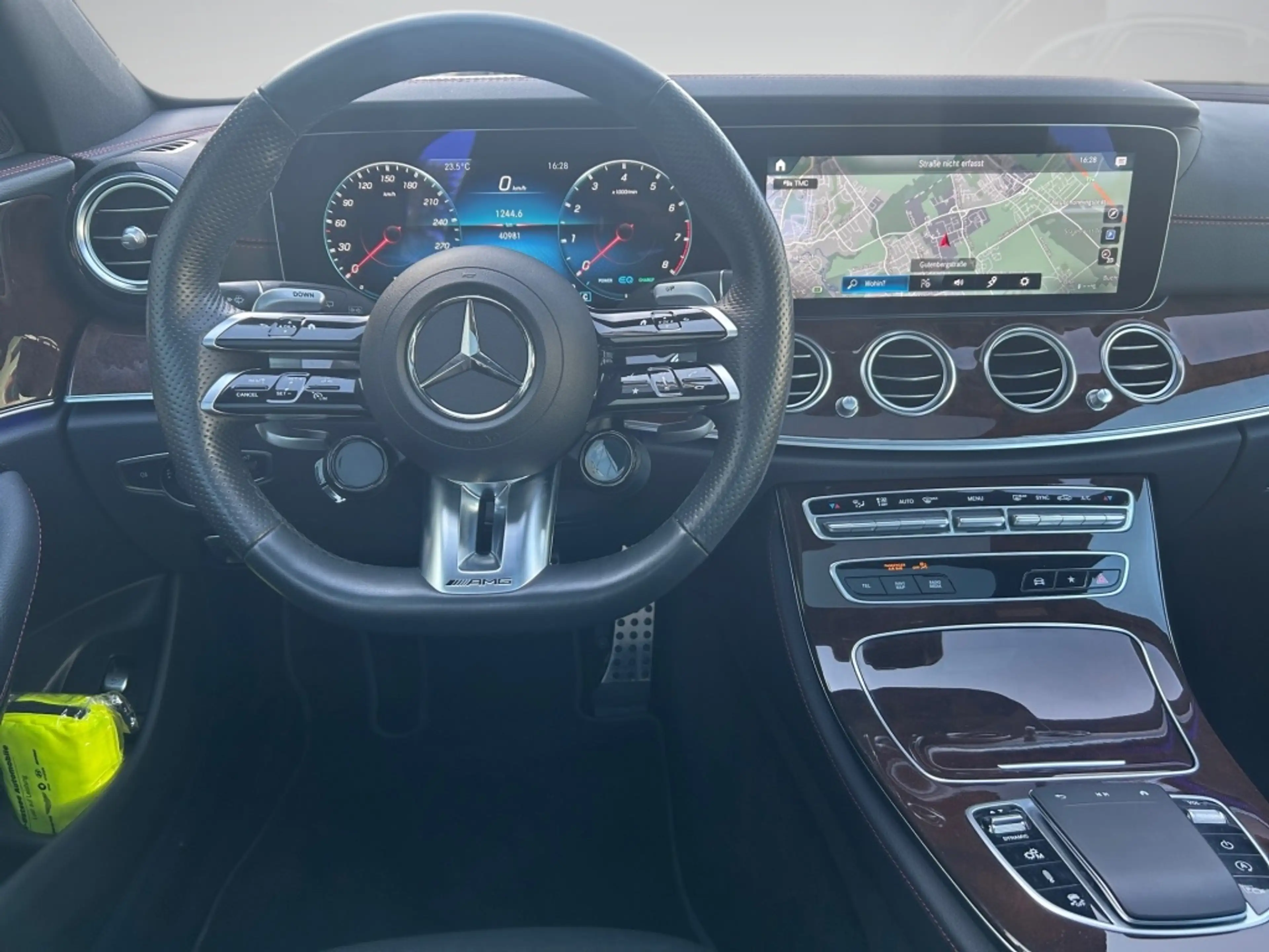 Mercedes-Benz E 53 AMG E 53 T AMG 4M+ DISTRO 360 PANO NIGHT MEMORY HUD — photo 11