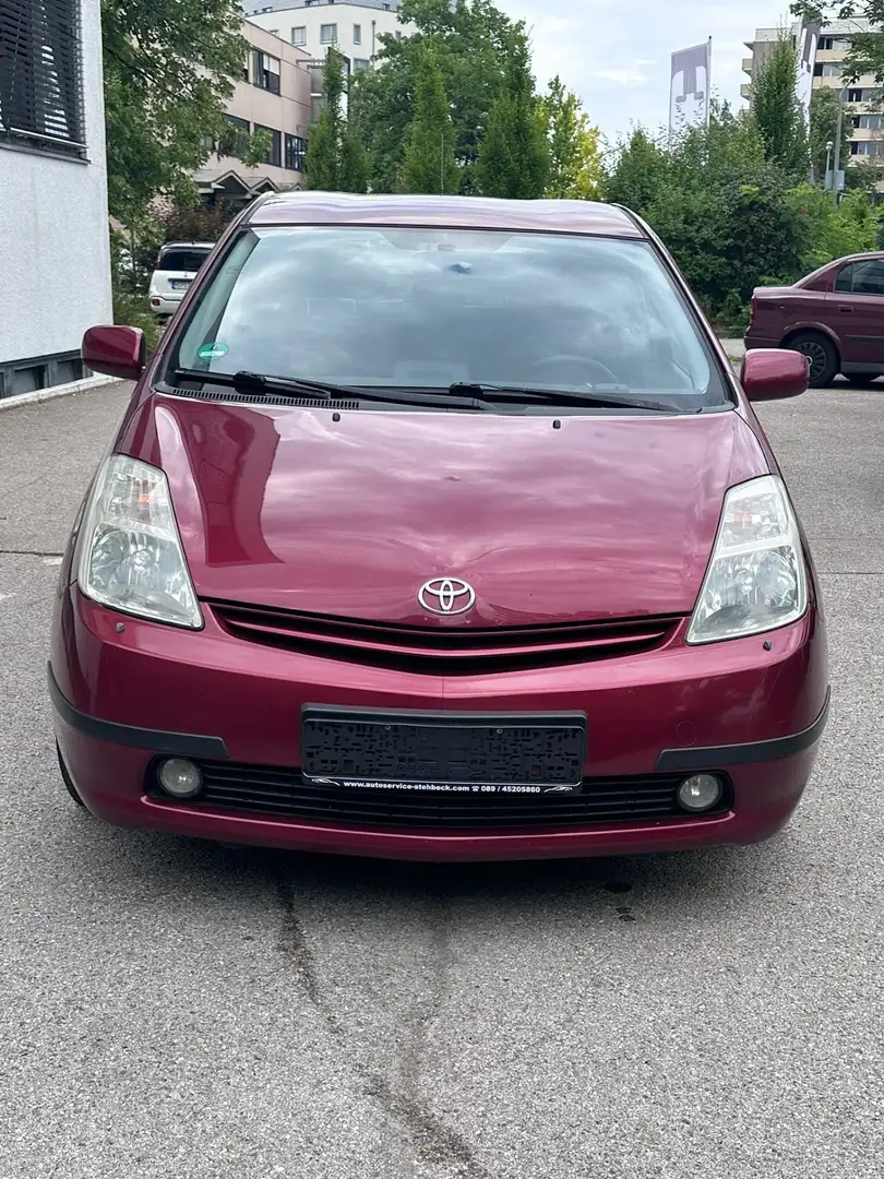 Toyota Prius Plug-in Hybrid - 2