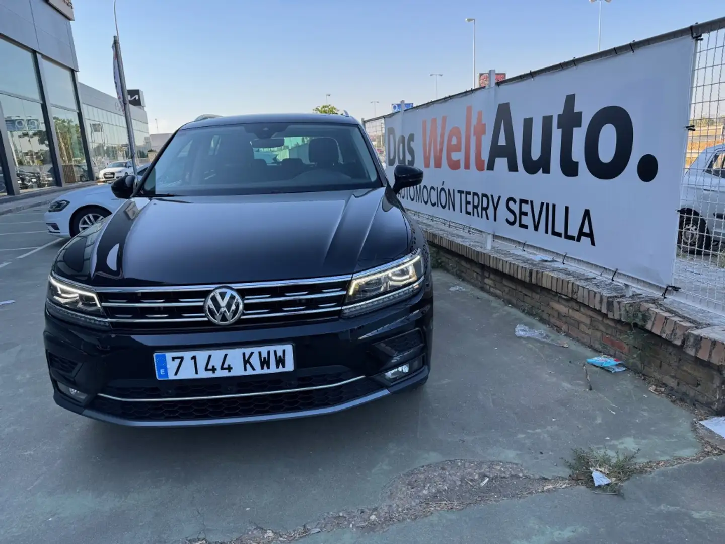 Volkswagen Tiguan 2.0TDI Sport 4Motion DSG 110kW Noir - 1