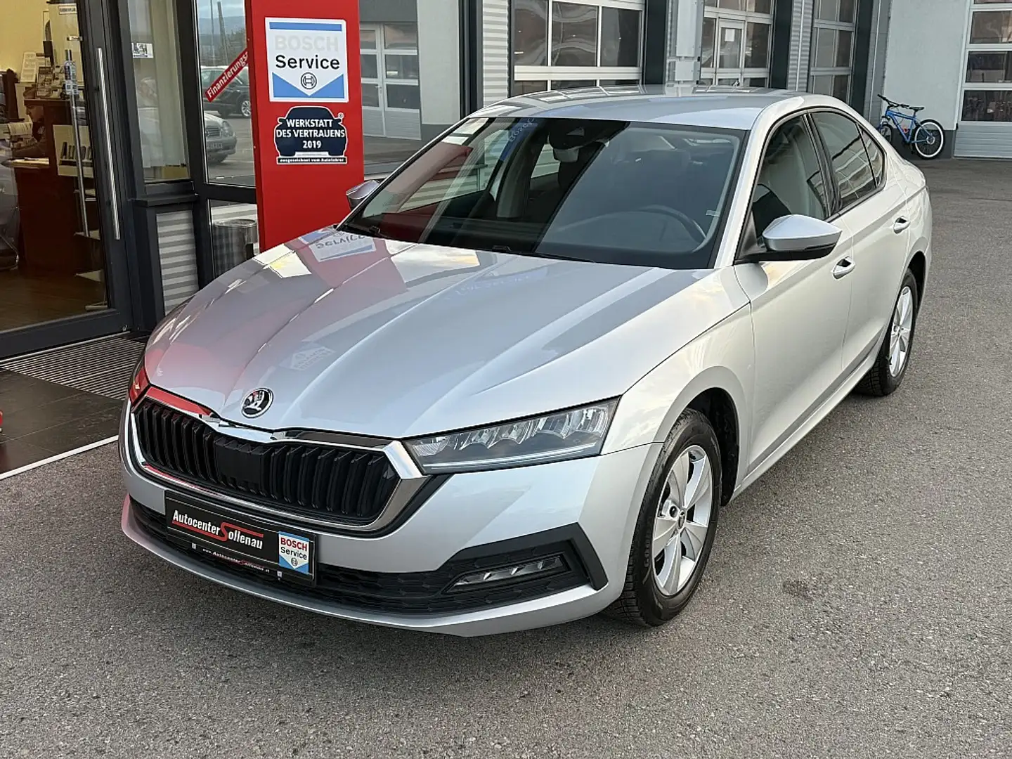 Skoda Octavia 2,0 TDI Ambition DSG Silber - 2