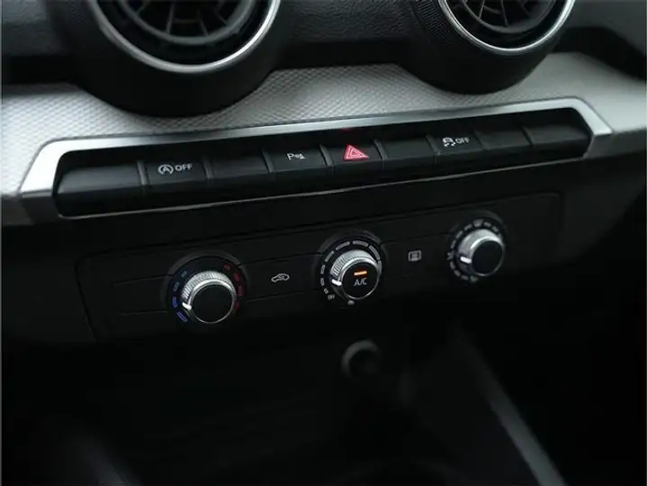 Audi Q2 2025, foto 16