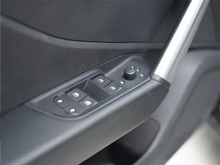 Audi Q2 2025, foto 18