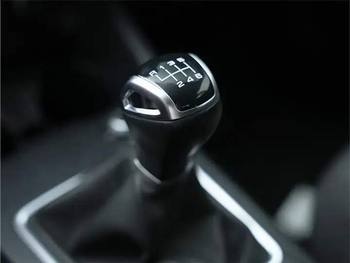 Audi Q2 2025, foto 17