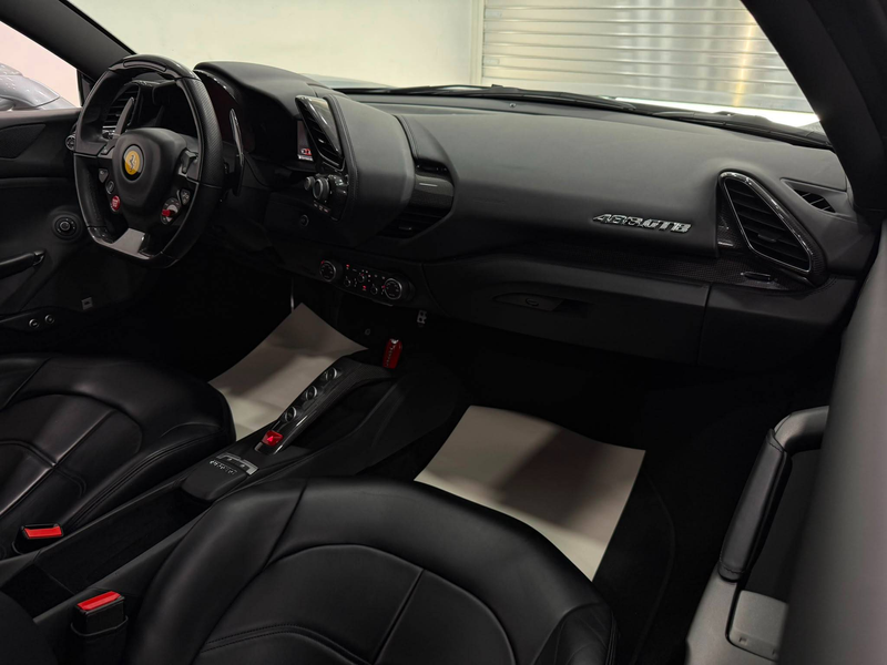 Ferrari 488 GTB 3.9 Turbo V8 F1 1owner Full Ferrari Service Lift Full Options — photo 15