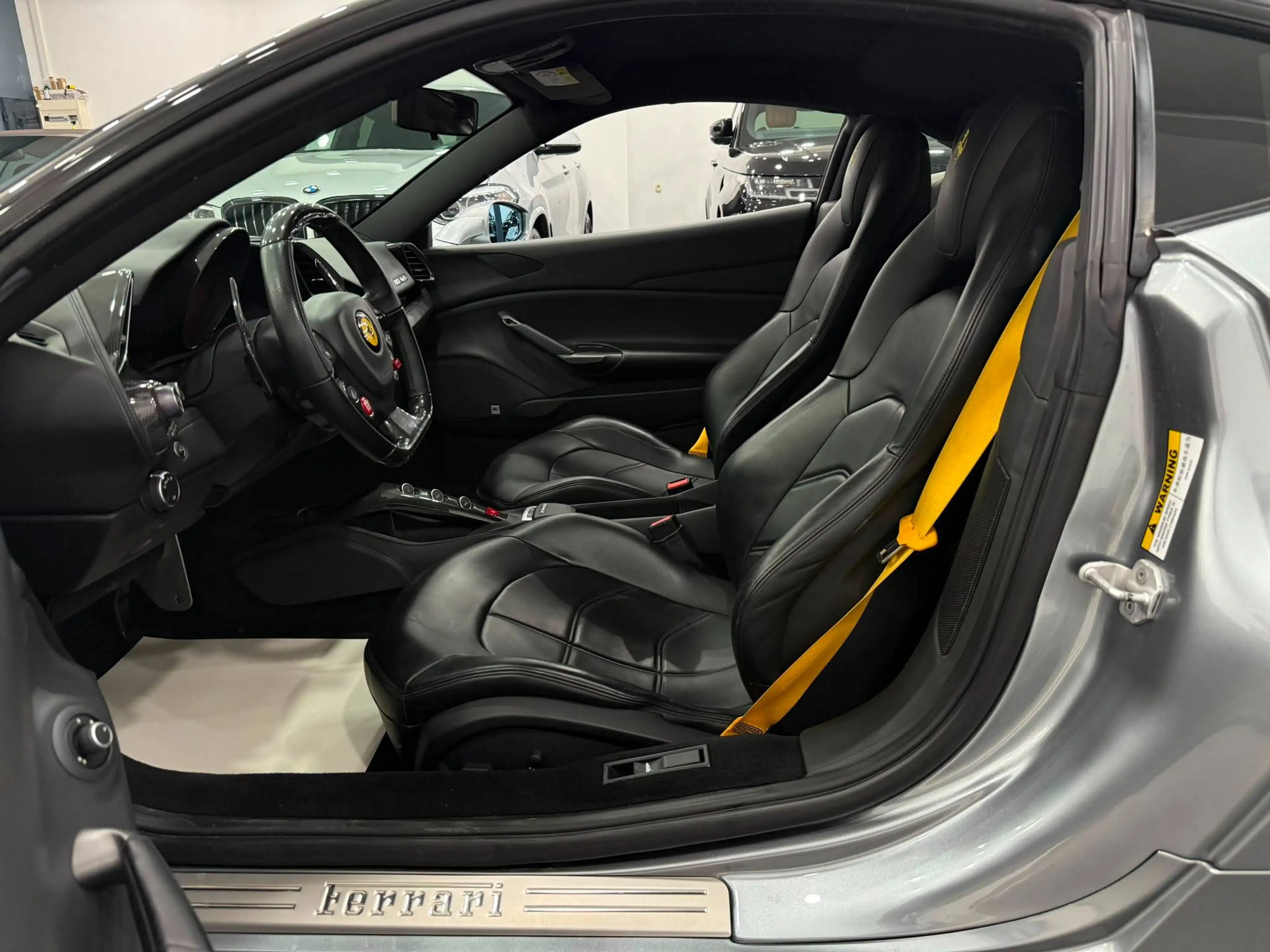 Ferrari 488 GTB 3.9 Turbo V8 F1 1owner Full Ferrari Service Lift Full Options — photo 13