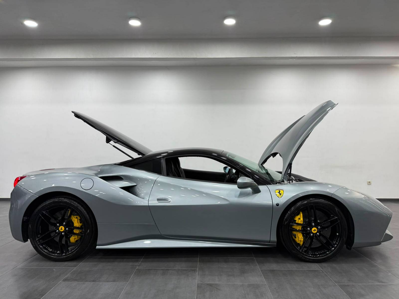 Ferrari 488 GTB 3.9 Turbo V8 F1 1owner Full Ferrari Service Lift Full Options — photo 4