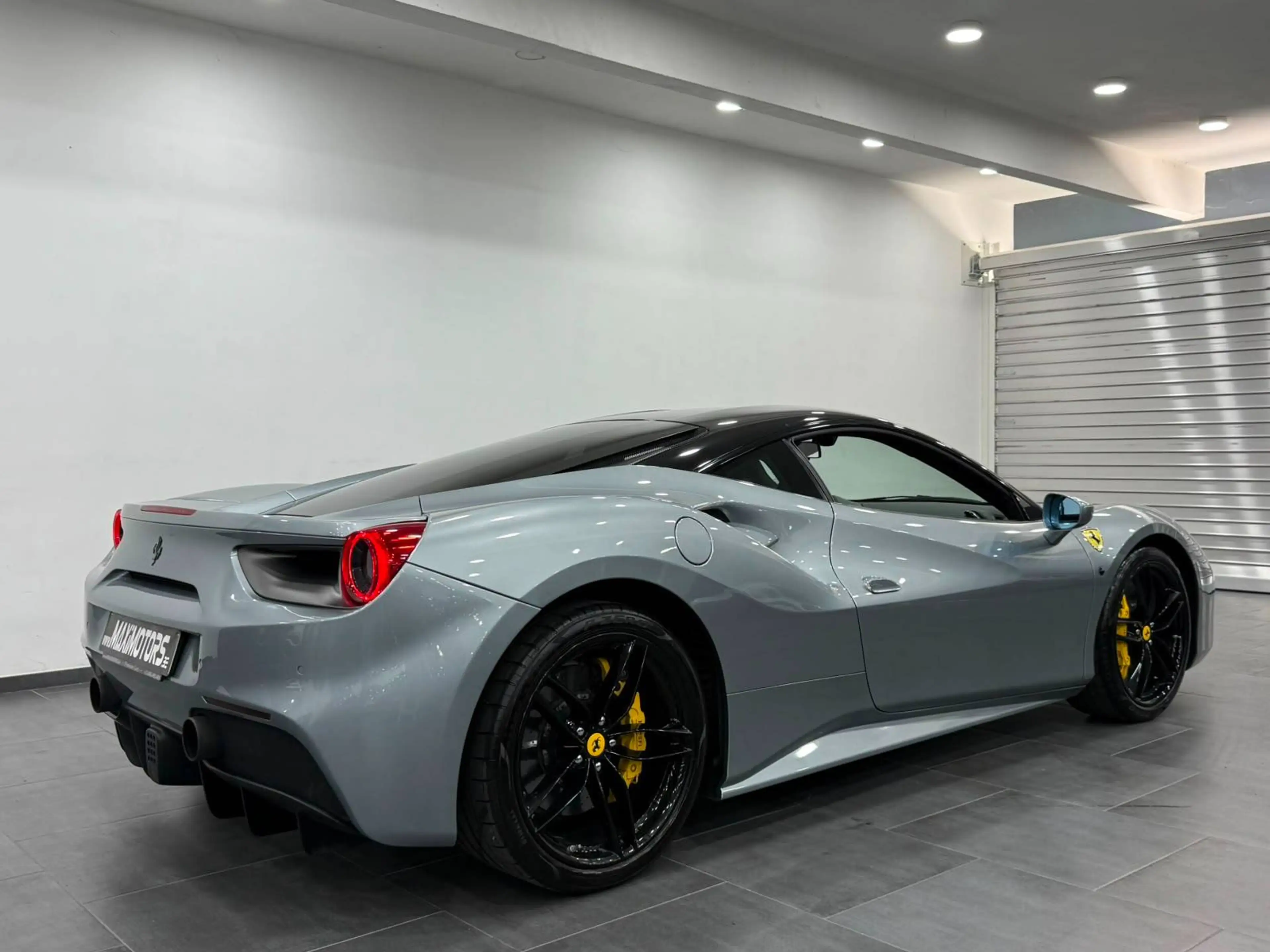 Ferrari 488 GTB 3.9 Turbo V8 F1 1owner Full Ferrari Service Lift Full Options — photo 9