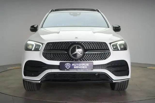 Mercedes-Benz Gle view 2