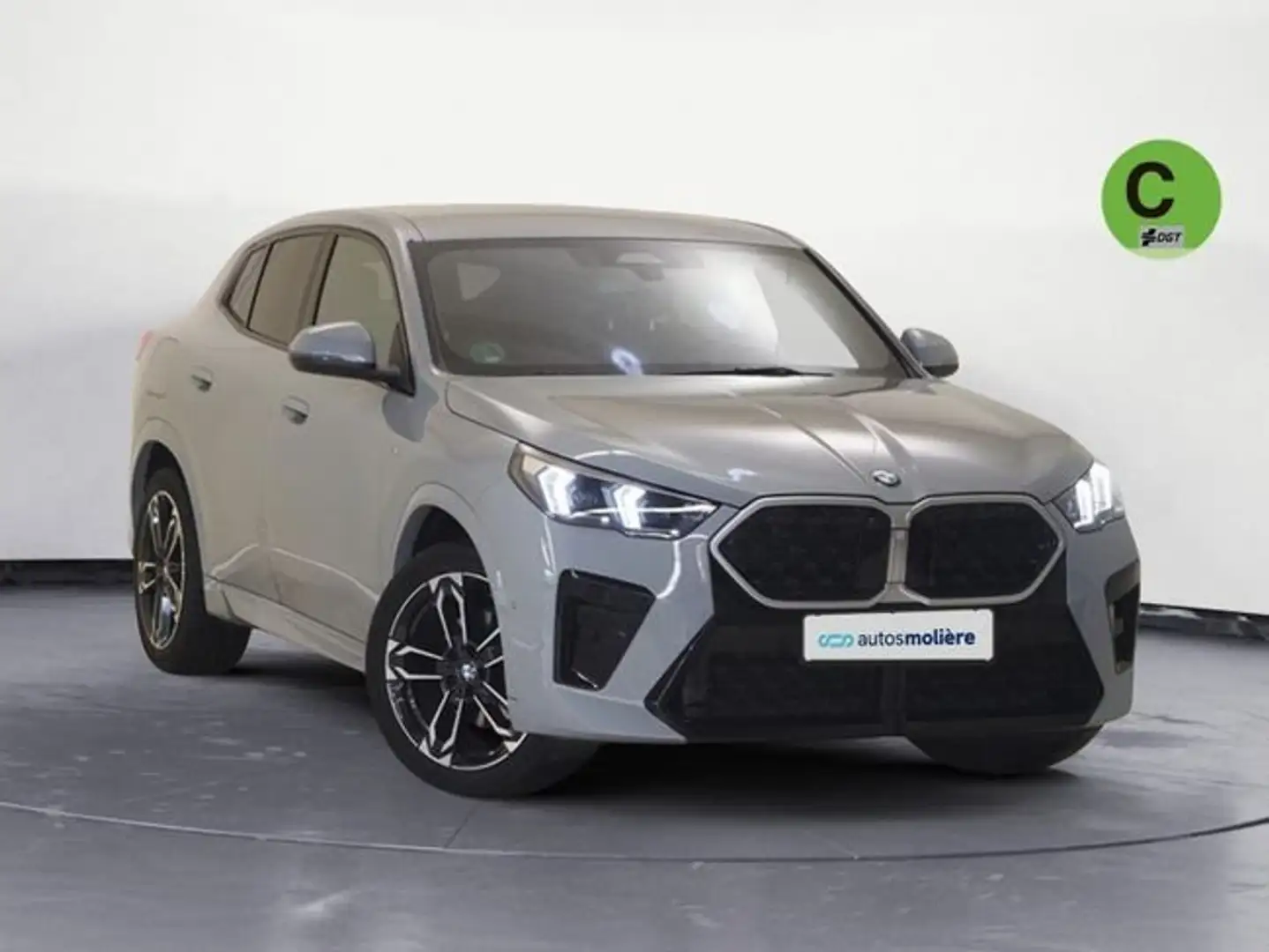 BMW X2 sDrive 18dA Grau - 2