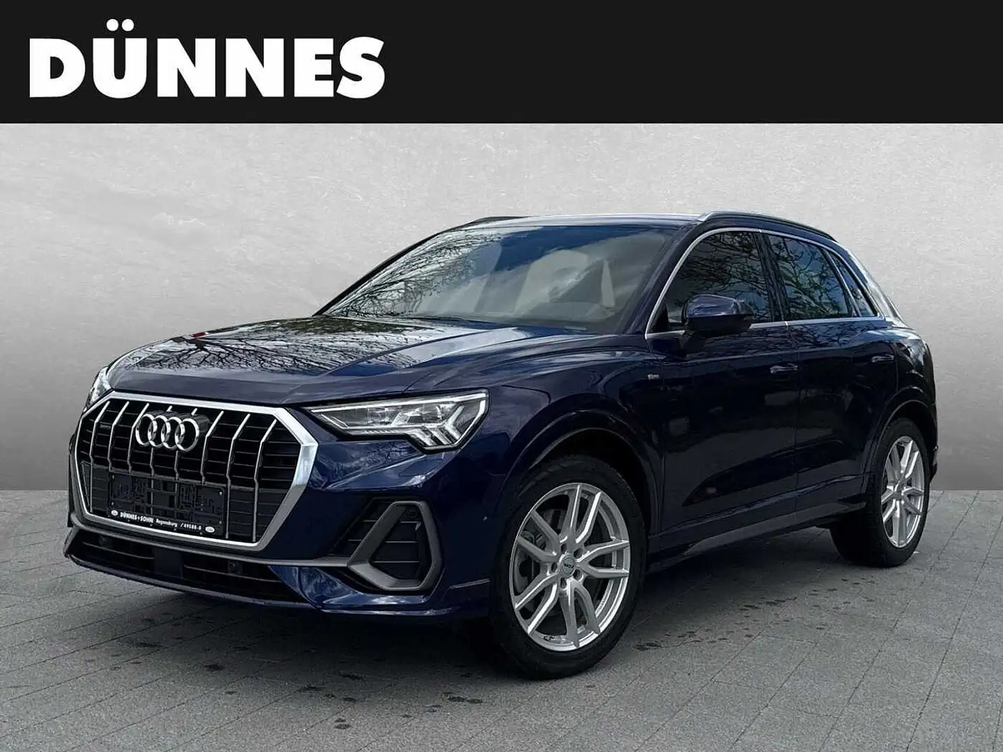 Audi Q3 45 TFSI quattro S tronic S line Blau - 1