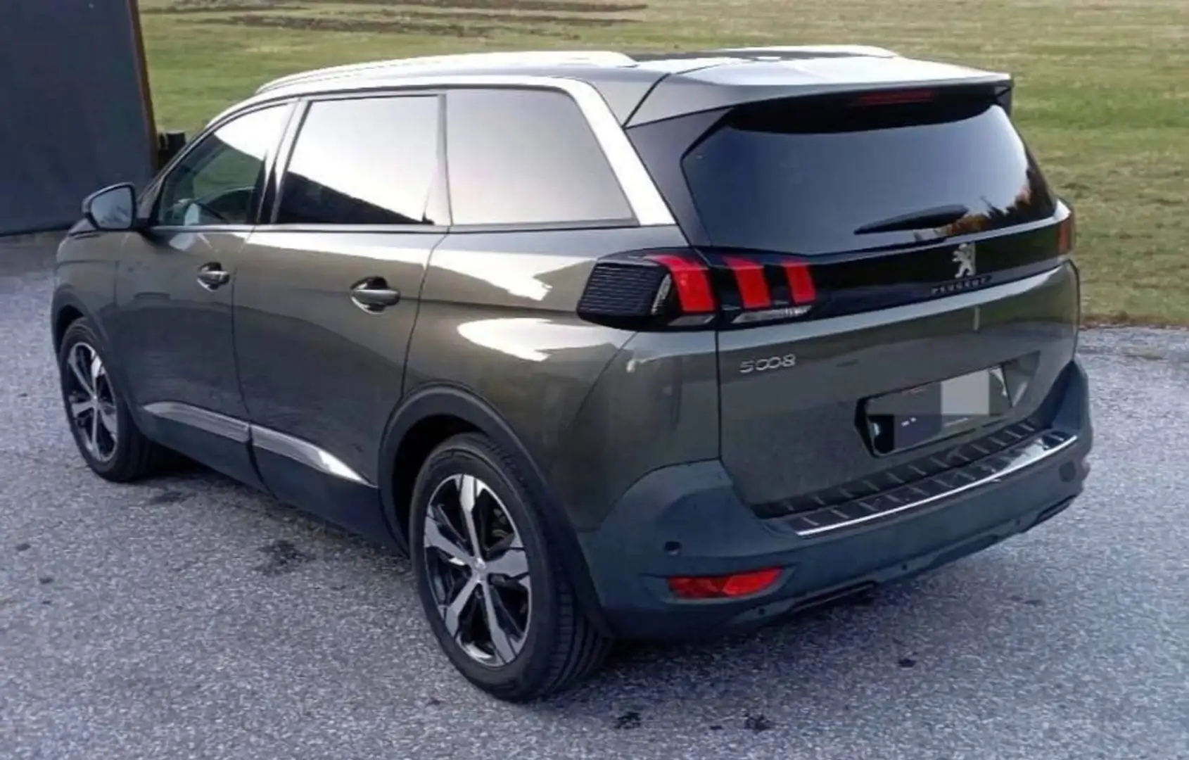 Peugeot 5008 5008 1,5 BlueHDI 130 S Braun - 2