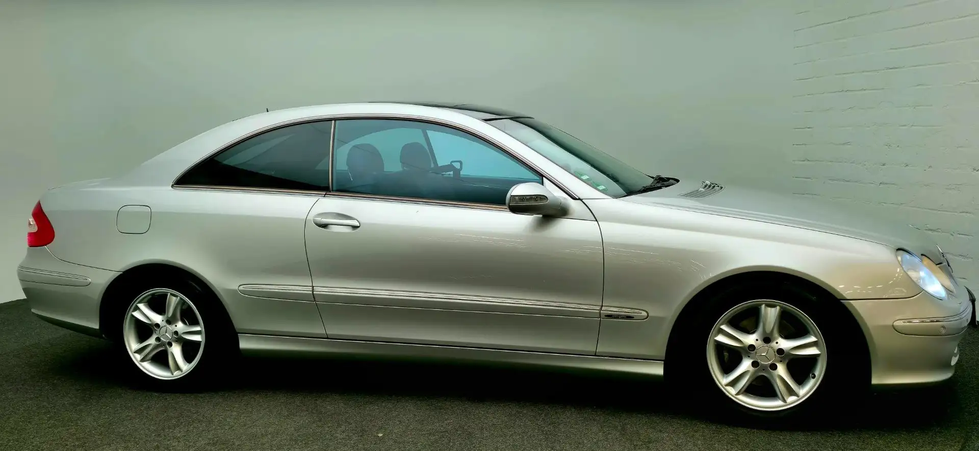 Mercedes-Benz CLK 200 CLK Coupe 200 Kompressor Automatik Elegance Ezüst - 2