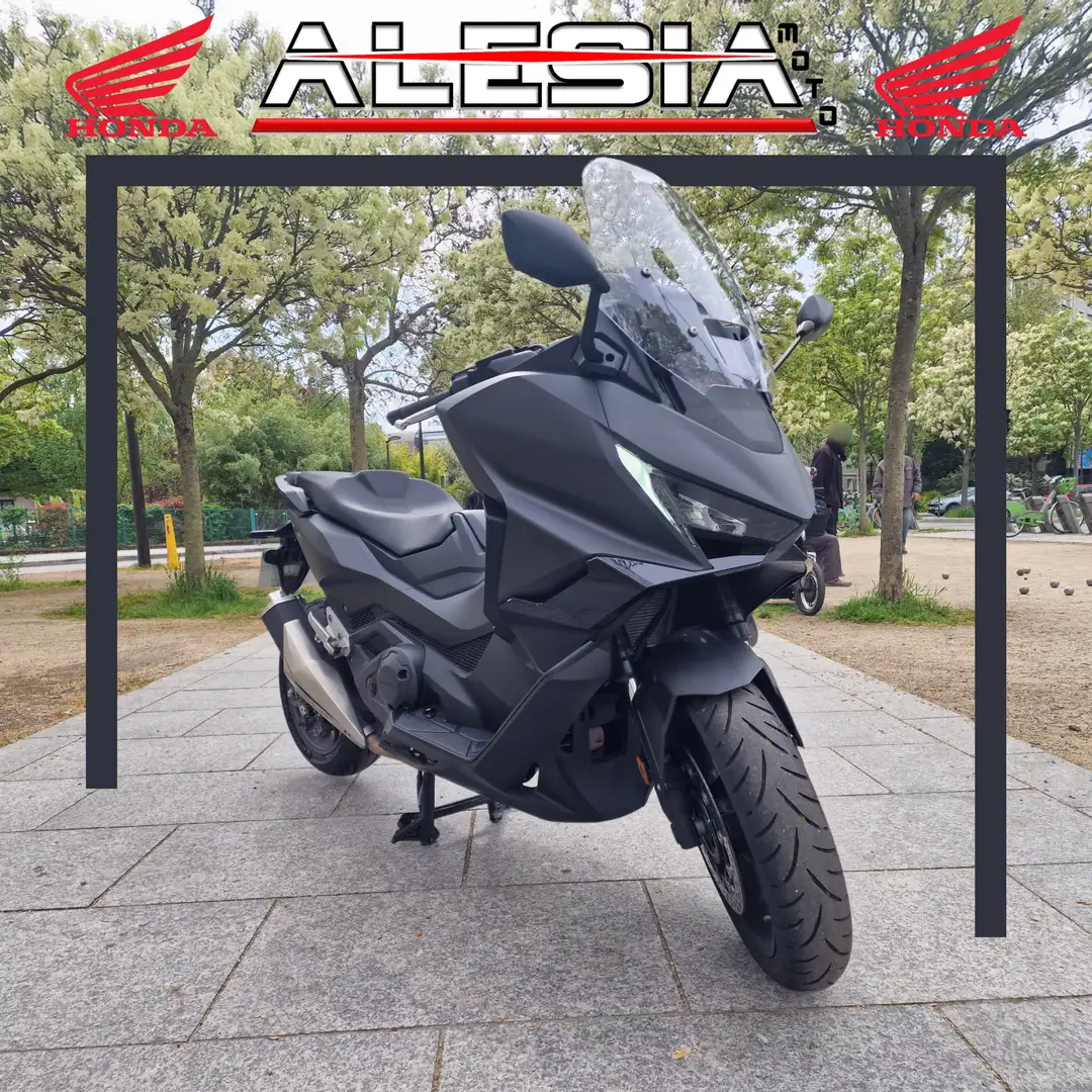 Honda Forza 750 Noir - 1