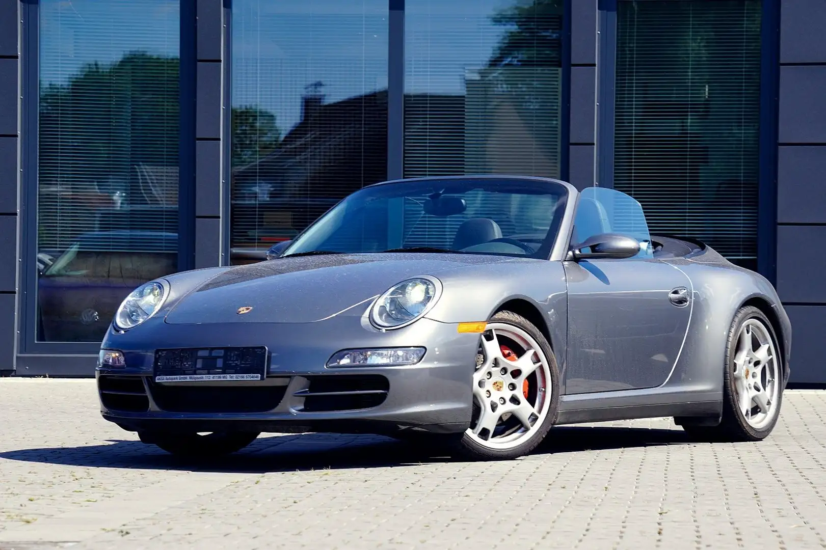 Porsche 911 Carrera 4 S Cabrio Sport-Chrono-Paket Plus Grau - 2