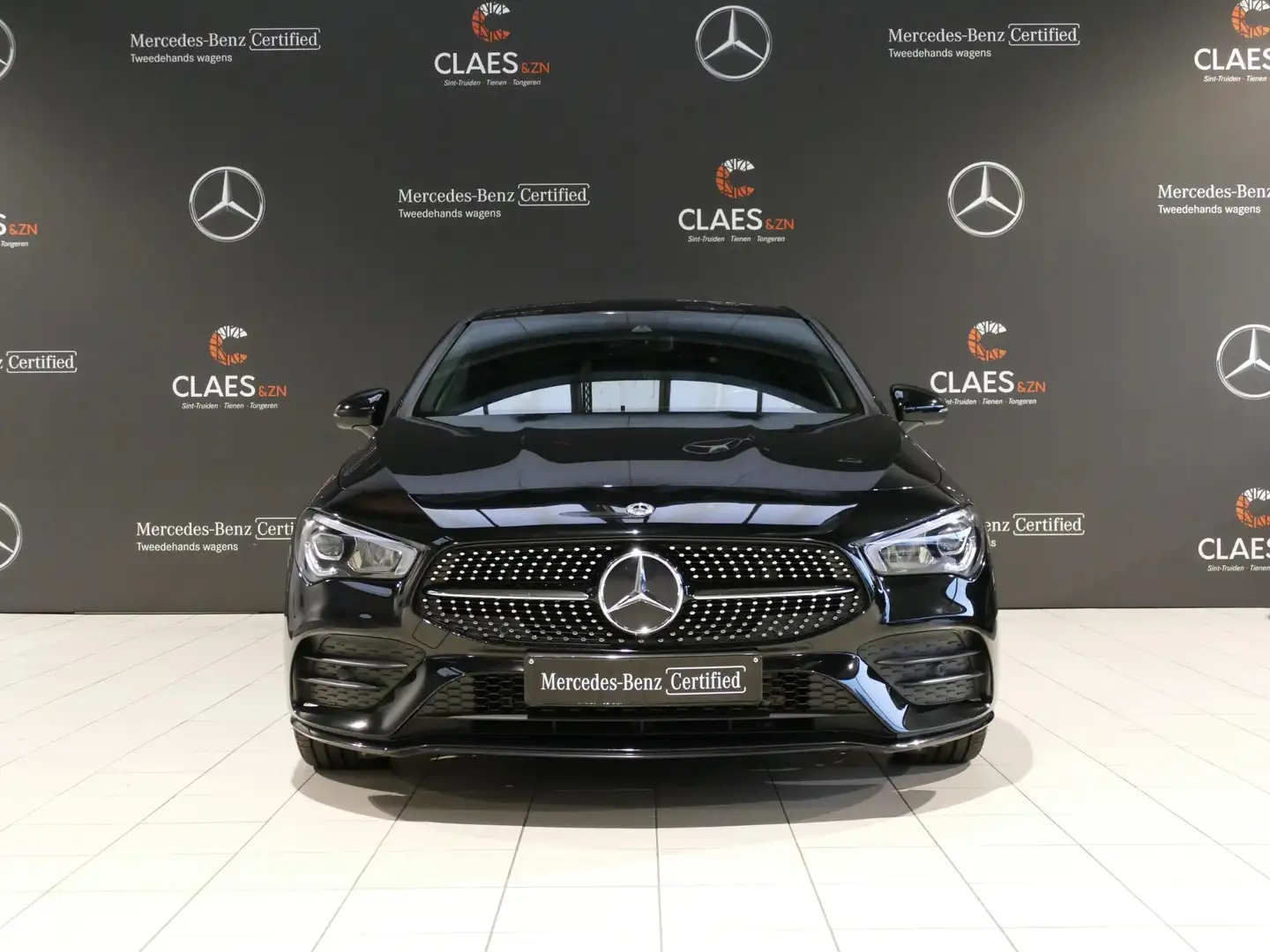 Mercedes-Benz CLA 180 180d Shooting Brake AMG Line DOS 4114 Zwart - 2
