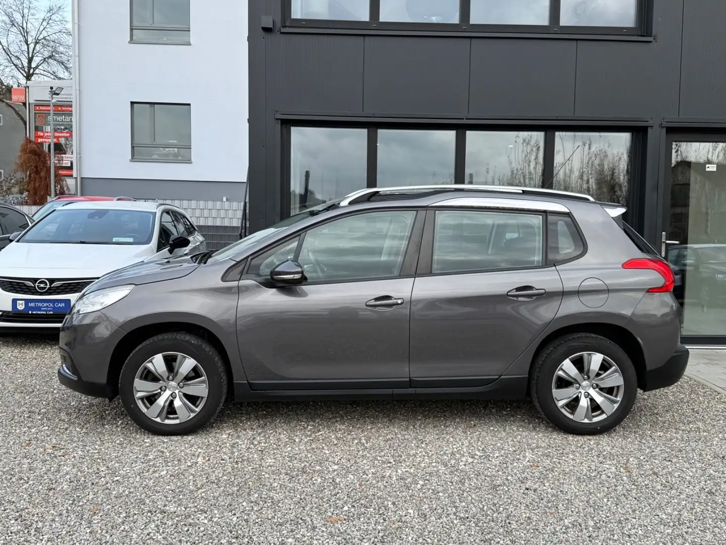 Peugeot 2008 Active 1.6 KLIMA/TEMP/SHZ/ZV/LMF+GARANTIE Gris - 2