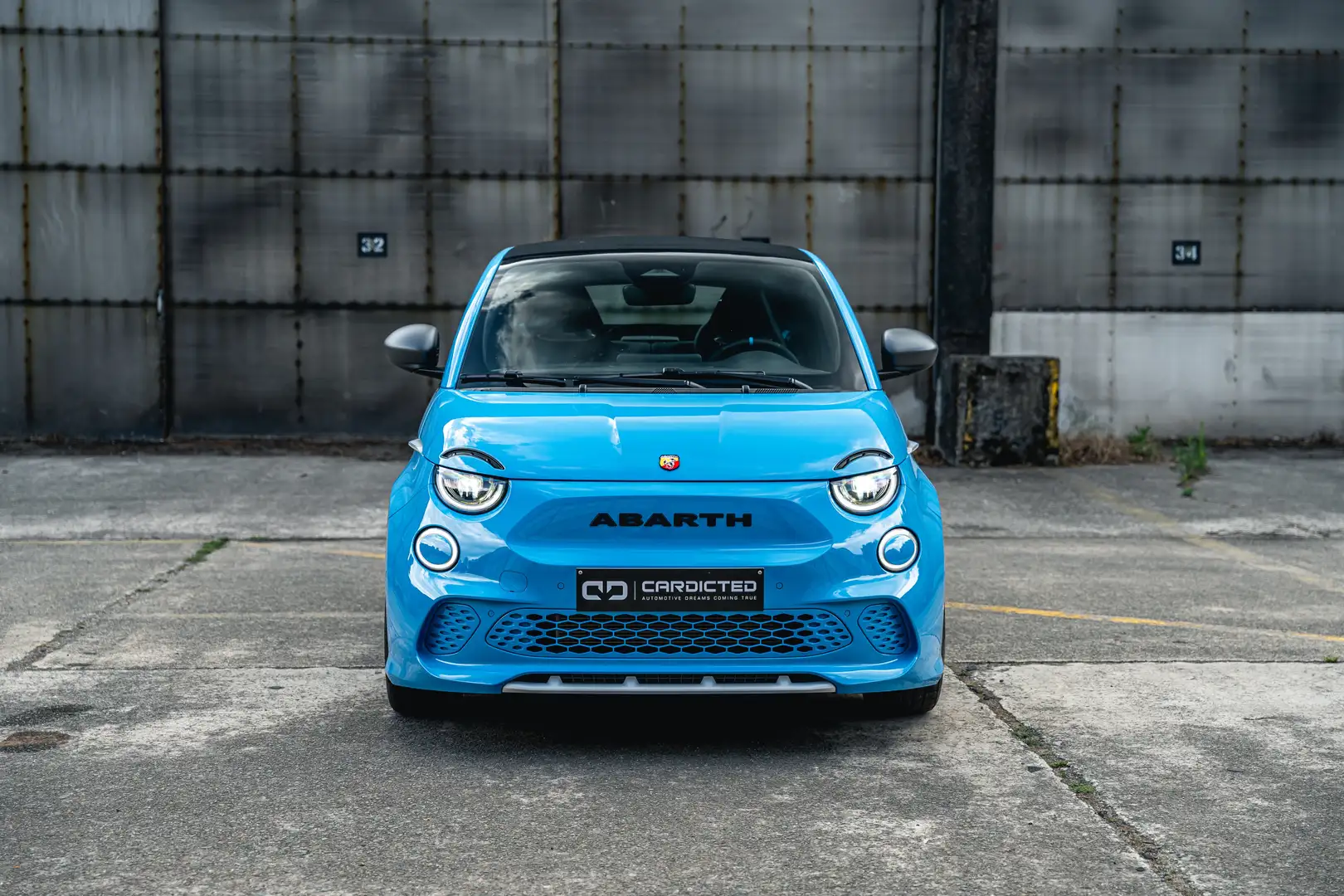 Abarth 500e e-500C 42 kWh Blauw - 2