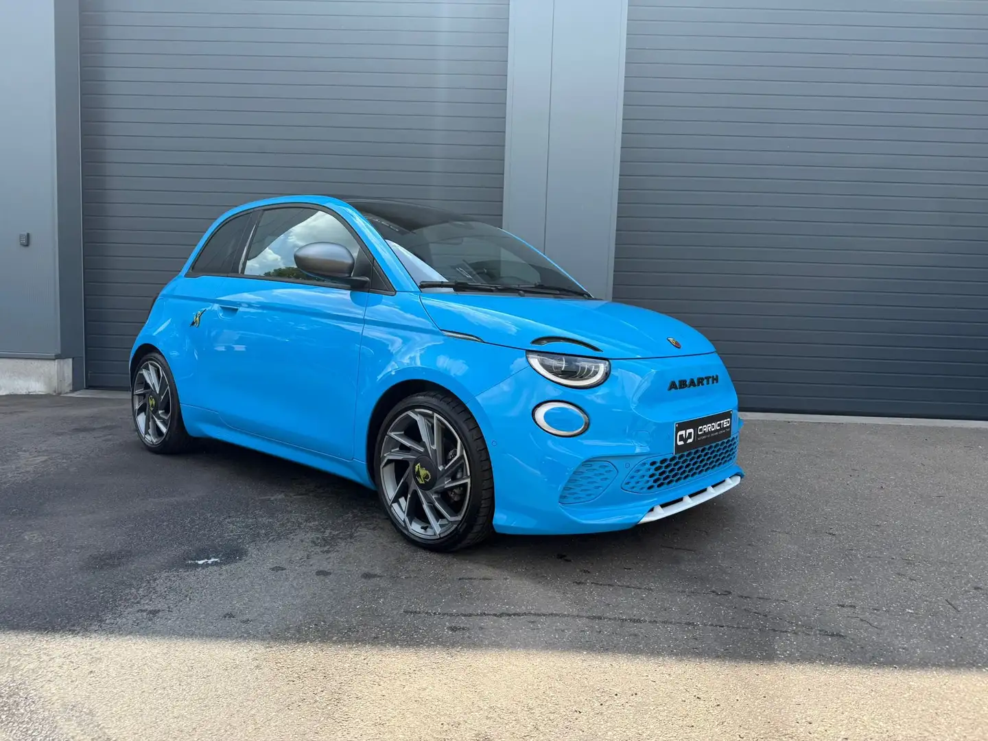 Abarth 500e e-500C 42 kWh Bleu - 1