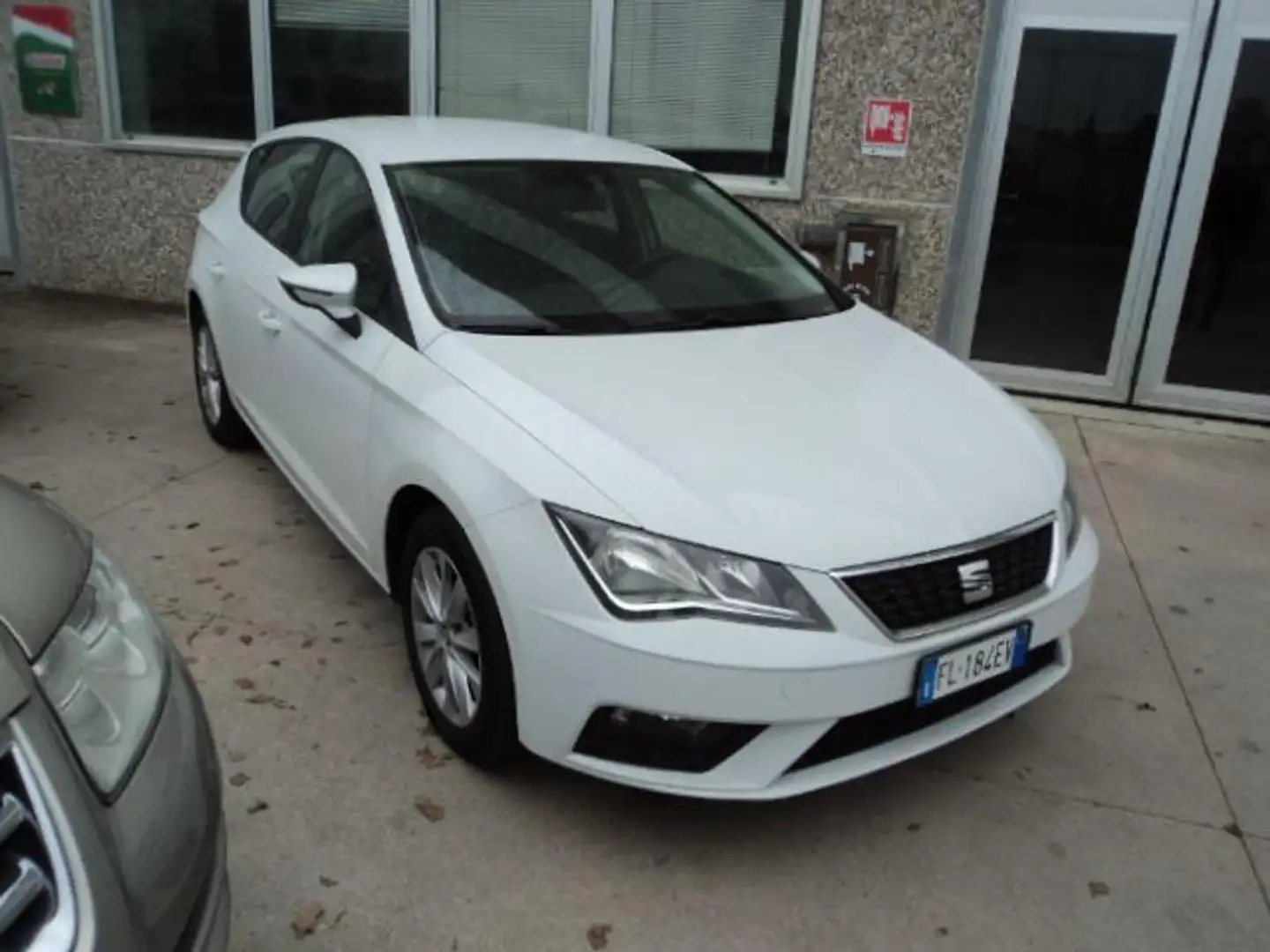 SEAT Leon 1.6 TDI 115 CV 5p. Business Bianco - 2