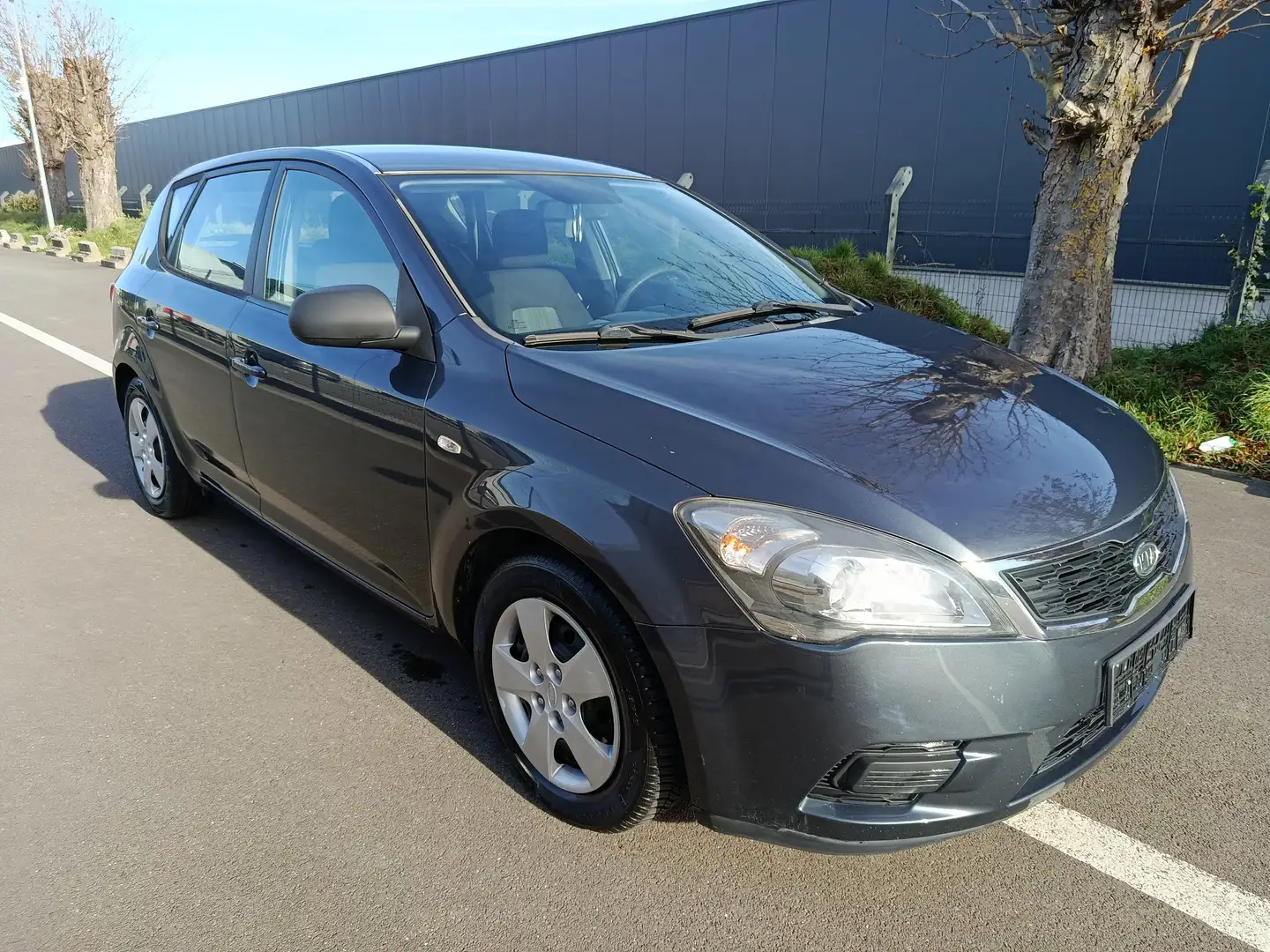 Kia Ceed / cee'd Cee'd 1.6 CRDi EX ISG EcoDynamics Gris - 2