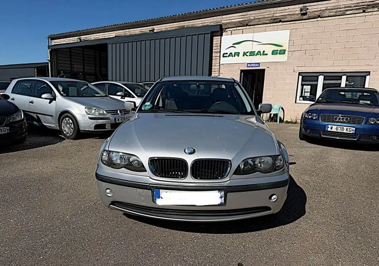 BMW 318 SERIE (E46) 318I 143CH, foto 2