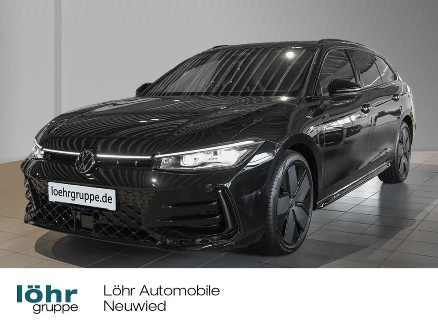 Volkswagen Passat 2,0 l TDI SCR 4MOTION DSG R-Line GSD AHK Schwarz - 1
