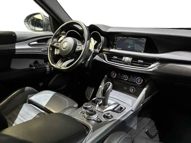 Alfa Romeo Stelvio view 15