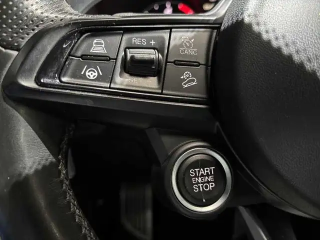 Alfa Romeo Stelvio view 20