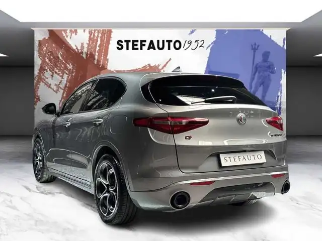 Alfa Romeo Stelvio view 5