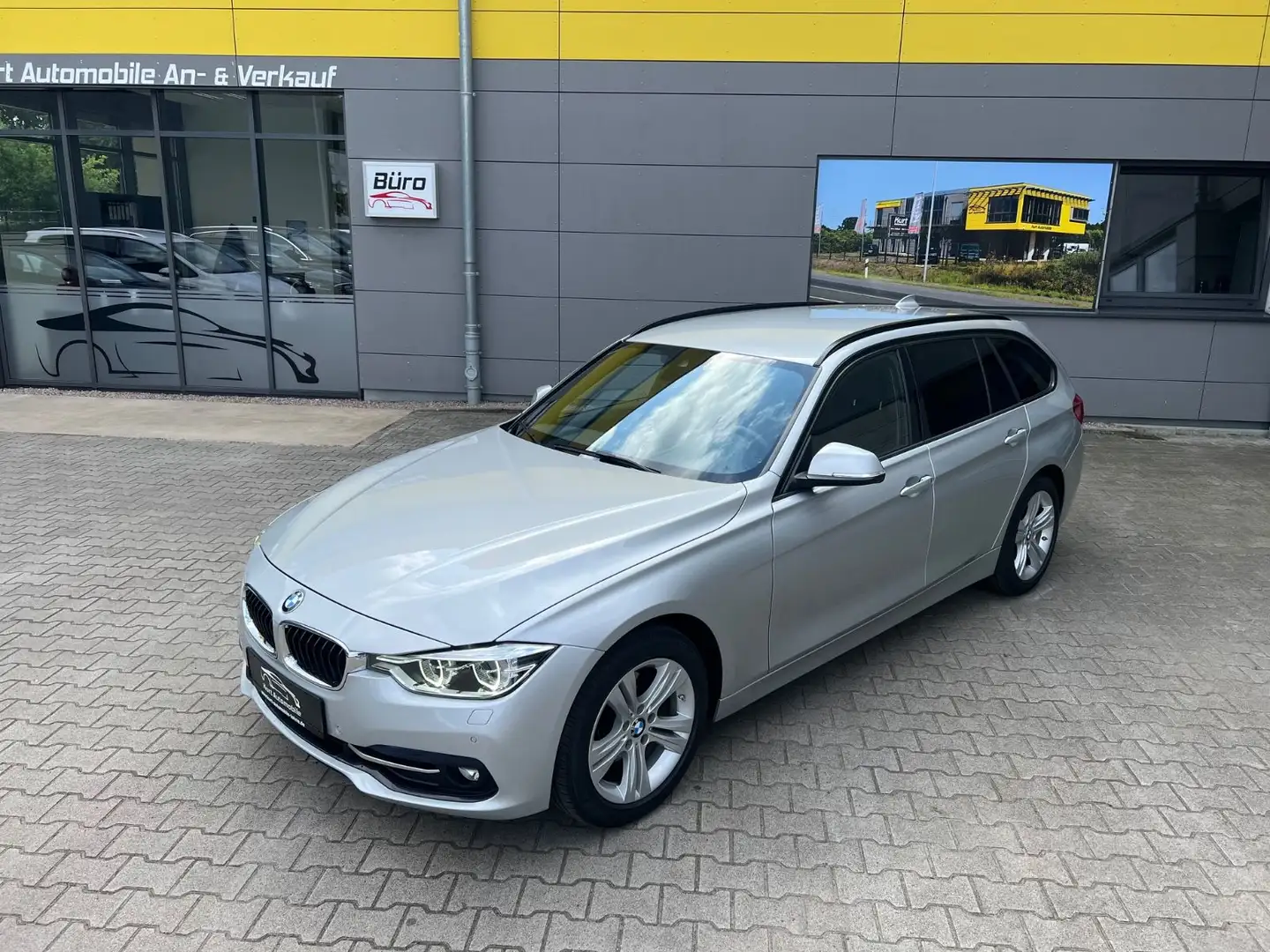 BMW 320 d xDrive Sport Line/ACC/KAMERA/AUTOMATIK/ Silber - 1