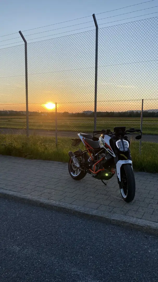 KTM 125 Duke Ktm duke 125 white weiß BESCHREIBUNG LESEN Weiß - 1