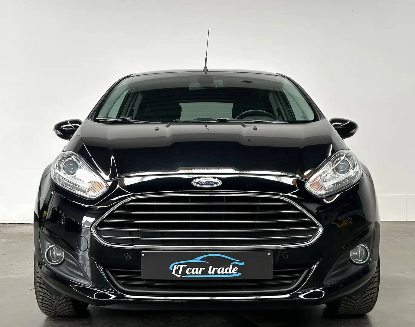 Ford Fiesta 1.0i Titanium * Autom. airco * Bluetooth * Pdc Noir - 2
