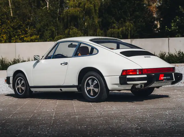 Porsche 912 view 9