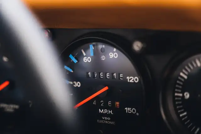 Porsche 912 view 14