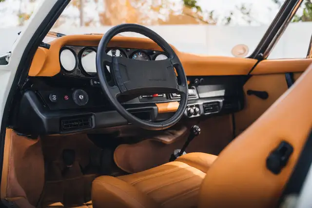 Porsche 912 view 13