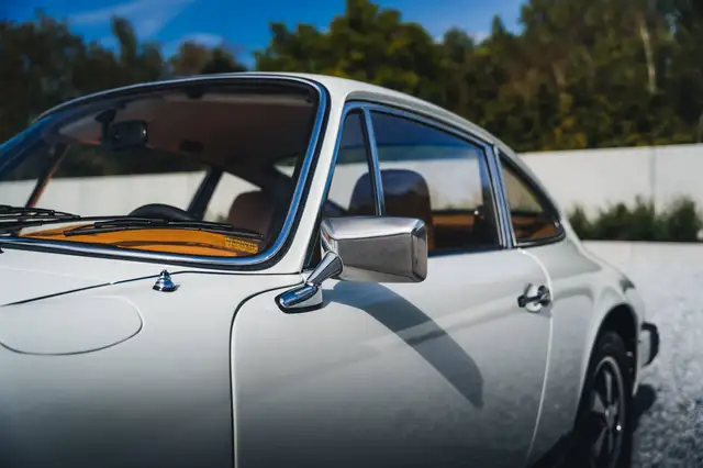 Porsche 912 view 5