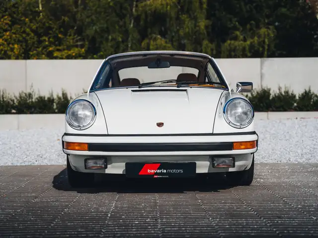 Porsche 912 view 2