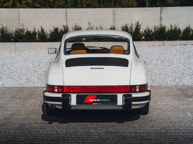 Porsche 912 view 7