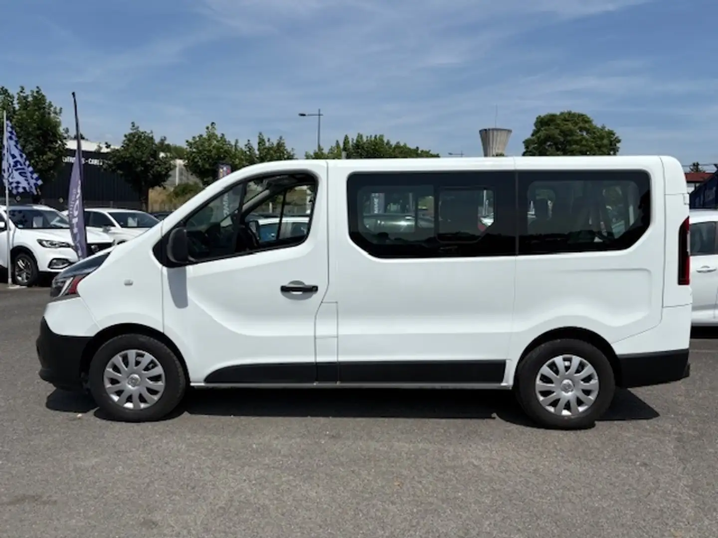Renault Trafic L1 2.0 DCI 120CH S\u0026S ZEN 9PLACES Blanc - 2